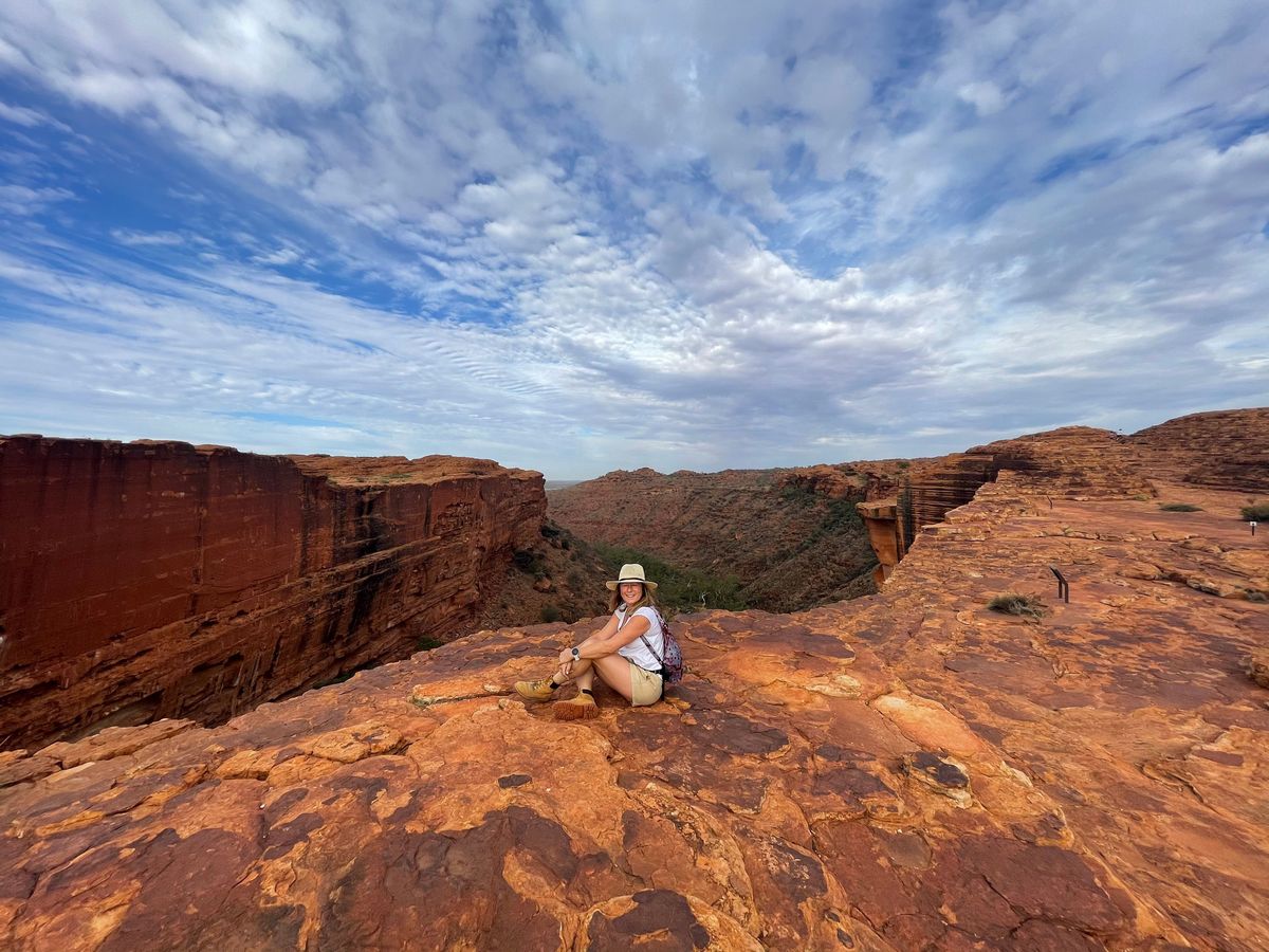 PRIVATE TOUR: Alice Springs to Uluṟu Luxury 4WD Camping Safari