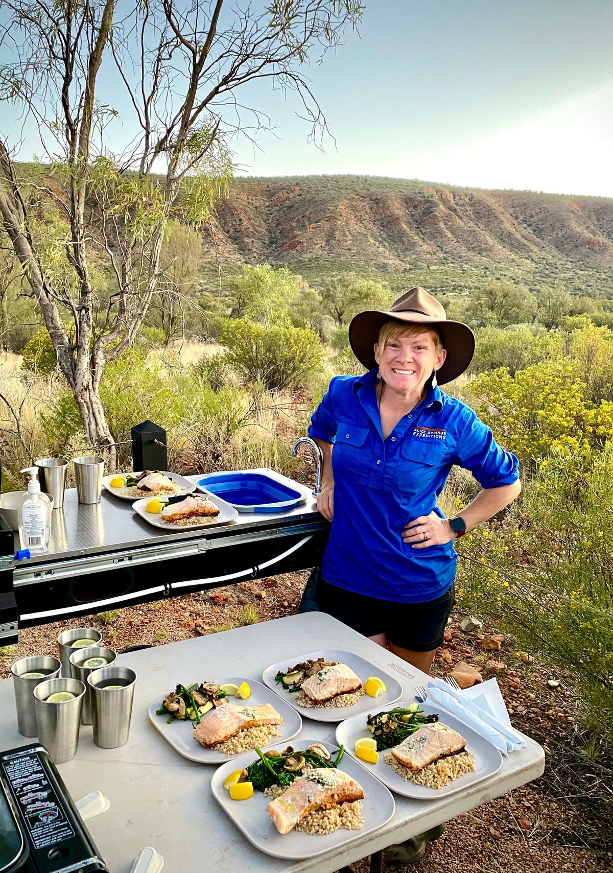 PRIVATE TOUR: Alice Springs to Uluṟu Luxury 4WD Camping Safari